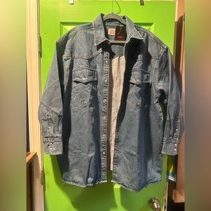 New Levi’s long sleeve denim shirt